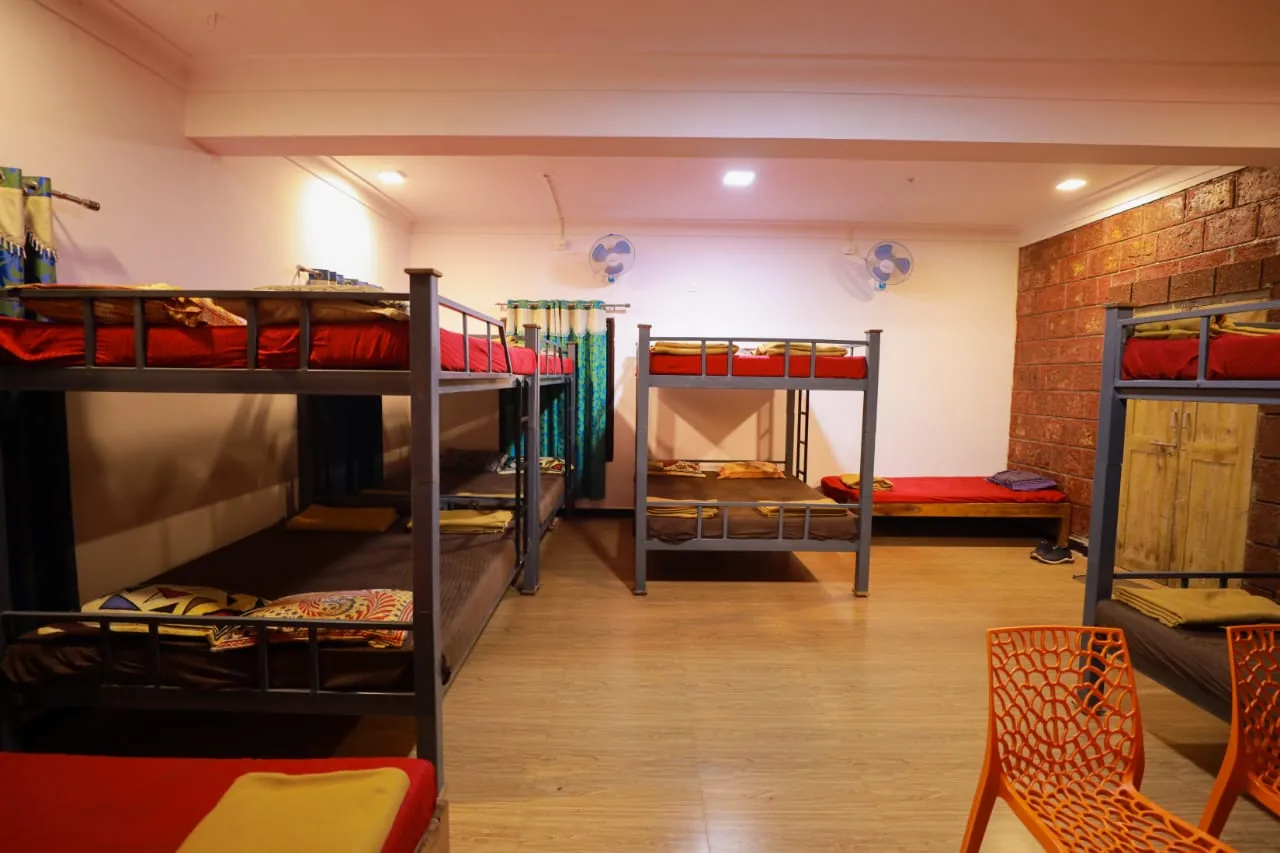 Dormitory bunk room at Pepper Paradise Homestay Dandeli
